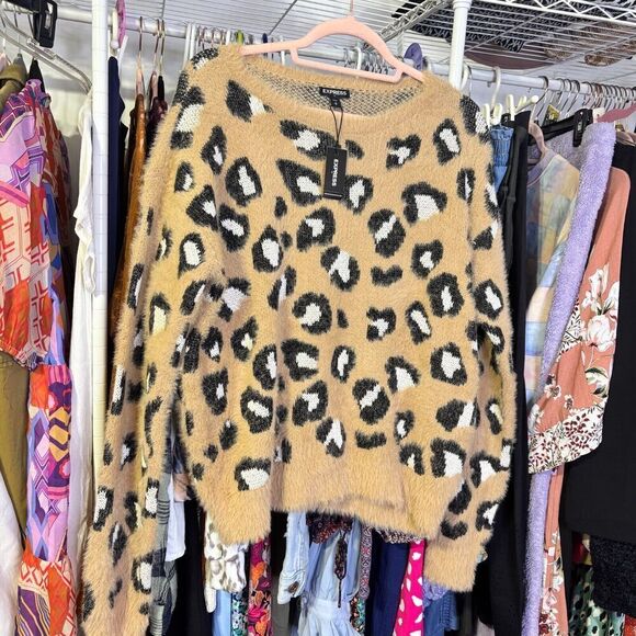 NWT Express Womens Cheetah Pullover Sweater Brown Medium Leopard Print Soft Cozy - Picture 2 of 7